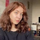 Девушка с мопсом