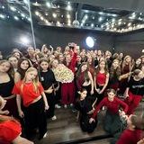 танцульки у полюшки