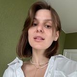 Полина делает контент