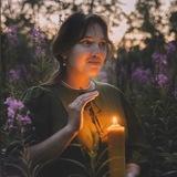Девочка со свечками