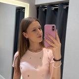 АНЮТКА ТУТ