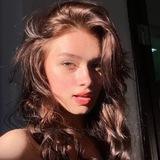 VALERIA GÚBERT