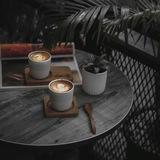 За чашкой кофе☕️