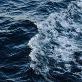 море