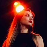 Копирайтрица Лена Беляченко