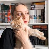 луна звала её подругой 🌙