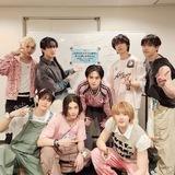 STRAY KIDS
