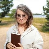 СО МНОЙ И БЕЗ МЕНЯ. Аглая Датешидзе