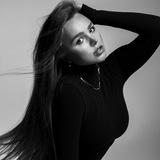 ARIANA MOVEMENT