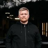 Смолин печатает 💻