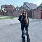 YANA MIRA